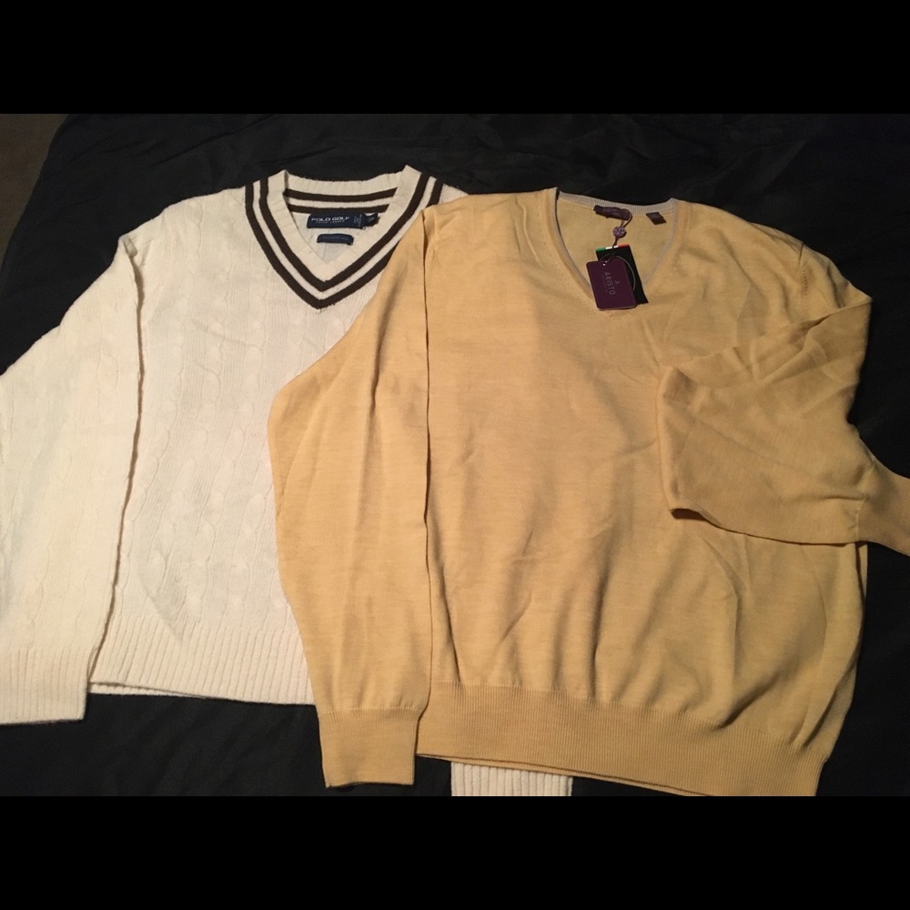 2 men’s V-neck sweaters NWT
